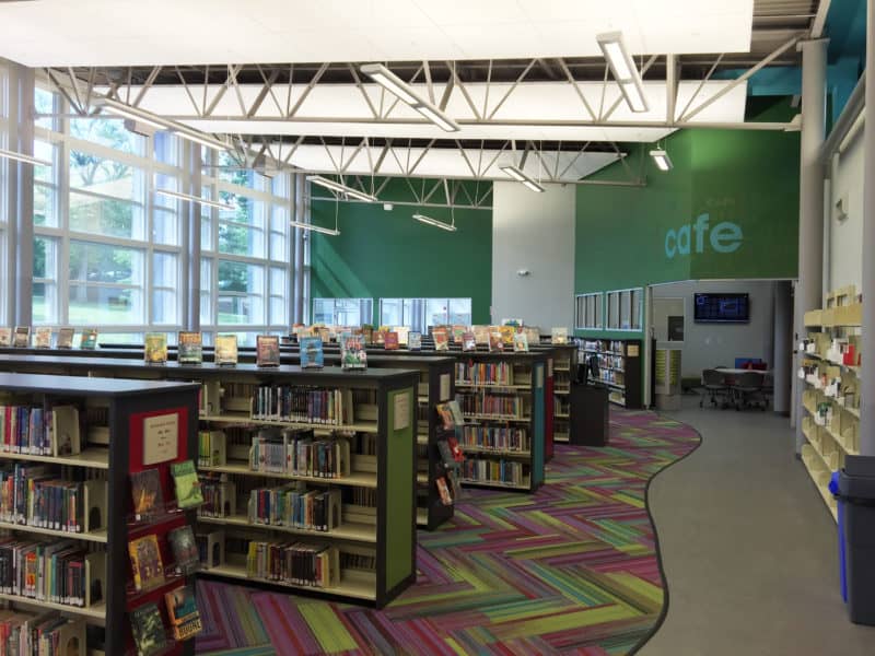 Edmondson-Library-bookshelves